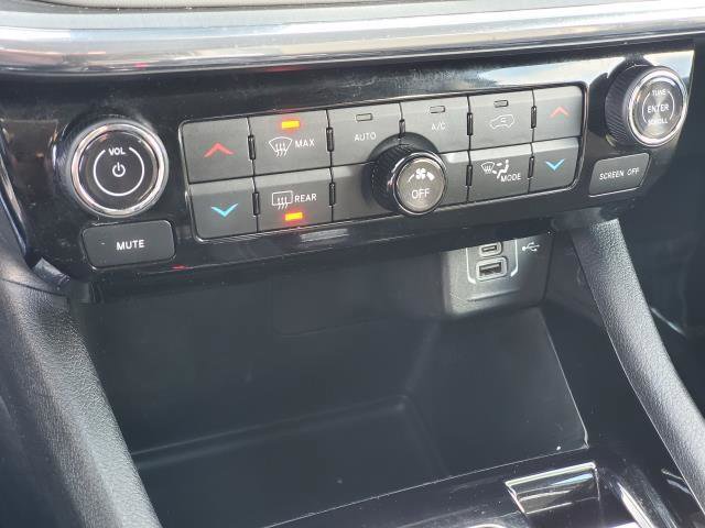 Used 2022 Jeep Compass Limited image 17