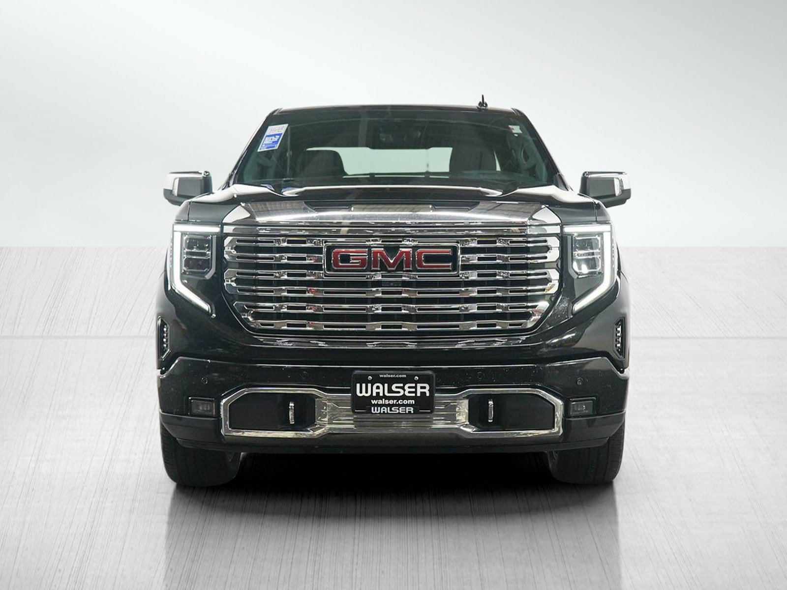 Used 2023 GMC Sierra 1500 Denali w/ Technology Package AWD/4WD image 8