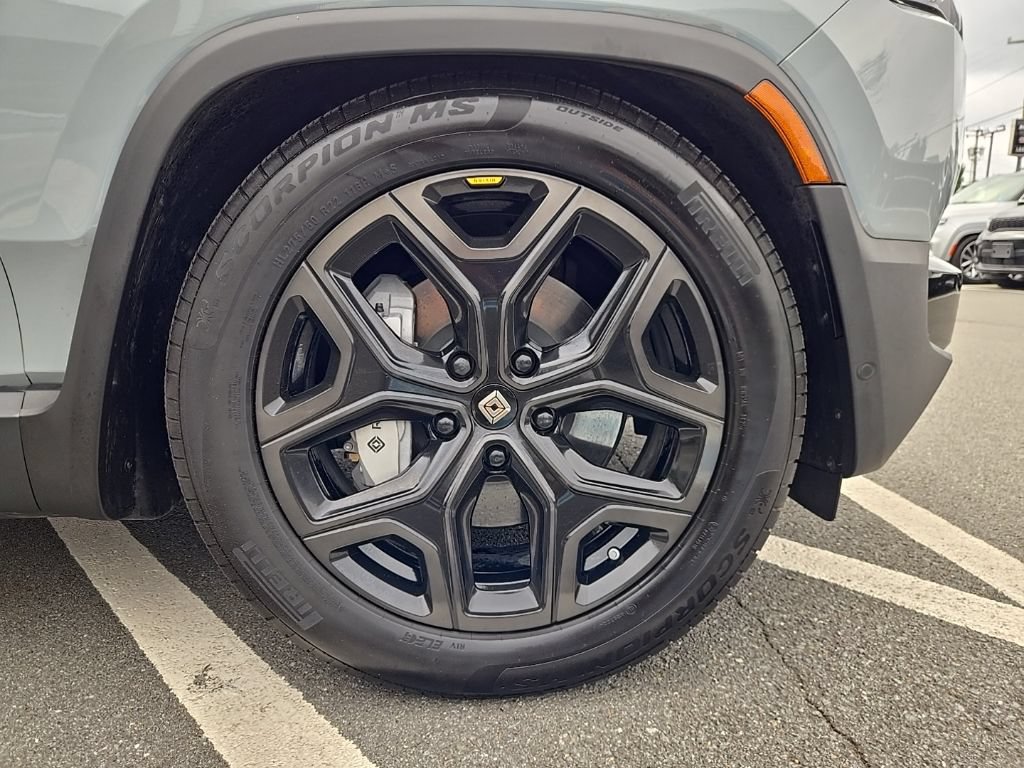 Used 2025 Rivian R1T Adventure AWD/4WD image 9