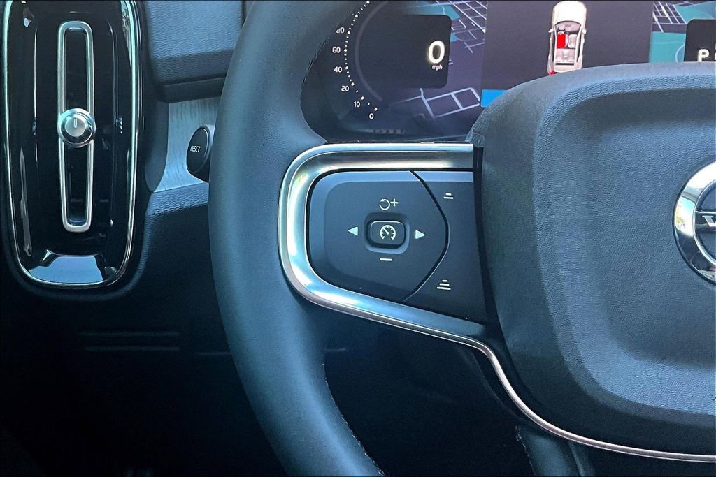 New 2026 Volvo XC40 B5 Ultra AWD/4WD image 17