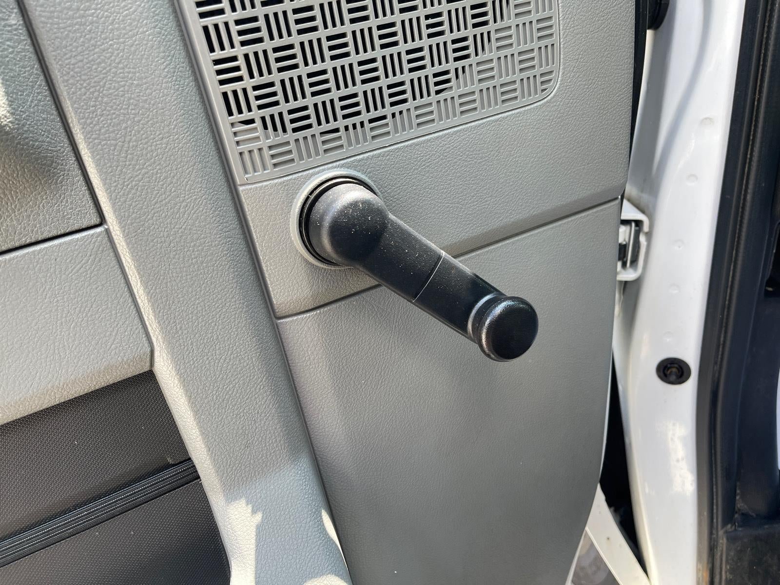 Used 2016 Ford E-450 and Econoline 450 Super Duty RWD image 11