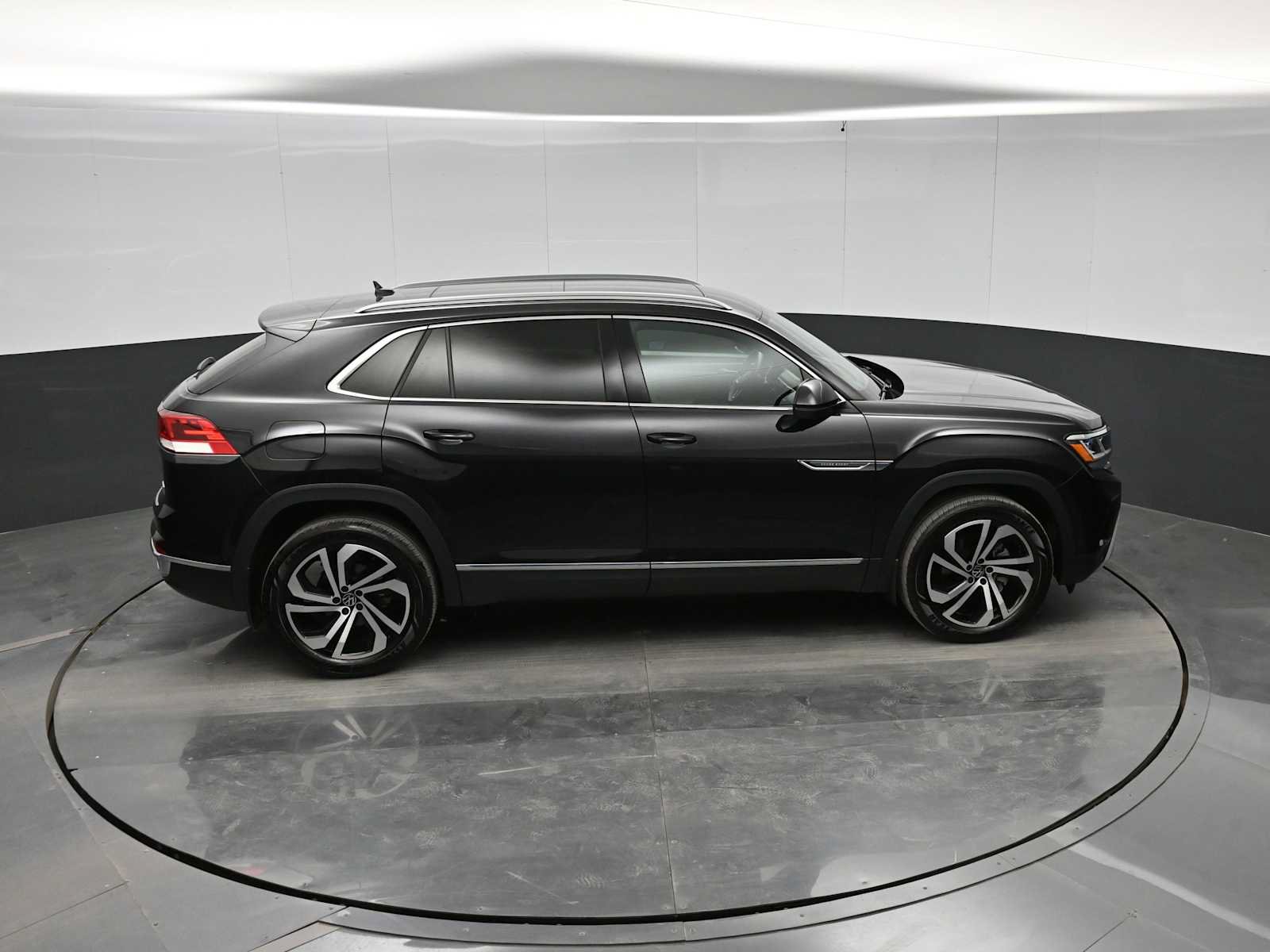 Used 2021 Volkswagen Atlas Cross Sport SEL Premium AWD/4WD image 31
