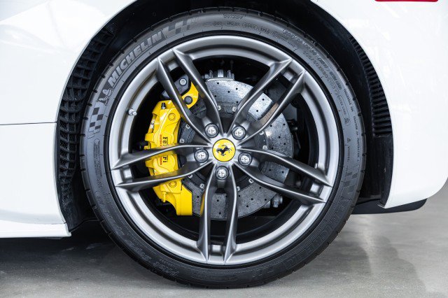 Used 2016 Ferrari 488 GTB RWD image 25