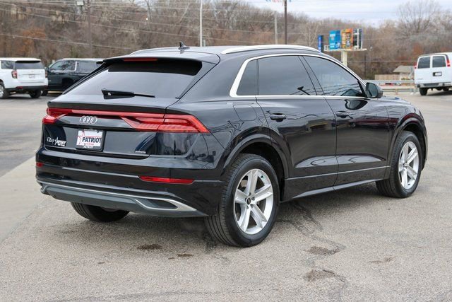 Used 2021 Audi Q8 Premium w/ Convenience Package image 3