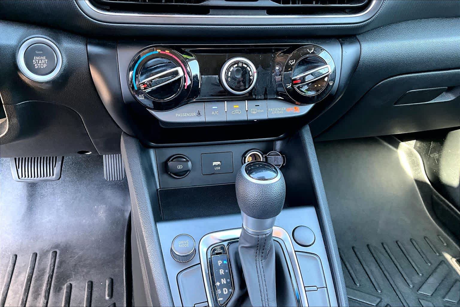 Used 2022 Hyundai Kona SEL FWD image 18