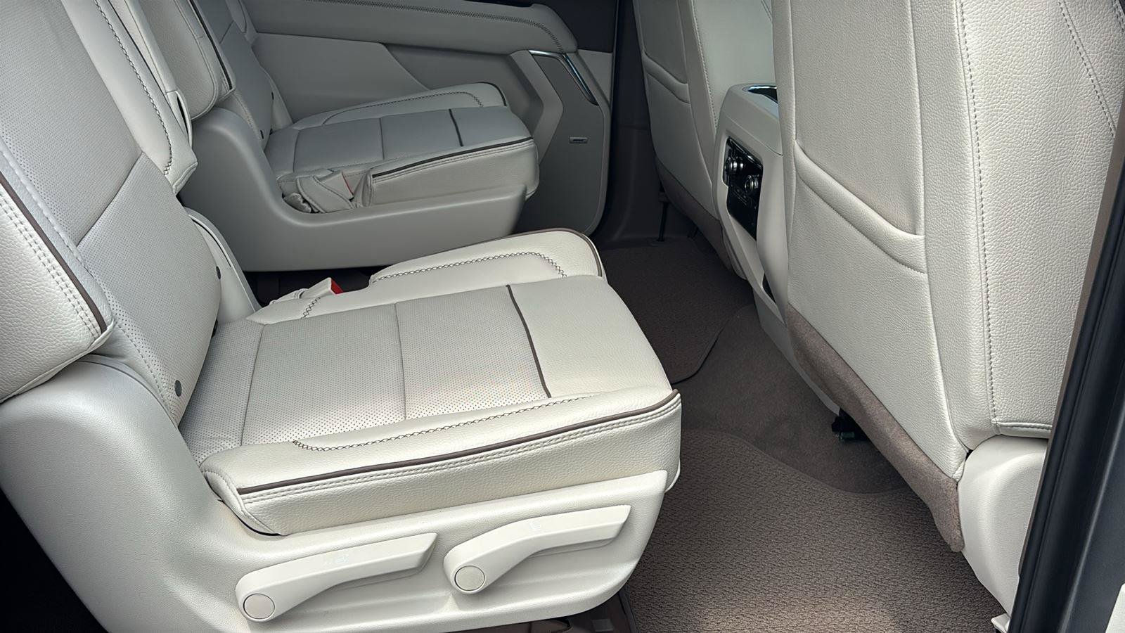 New 2026 GMC Yukon XL Denali RWD image 22