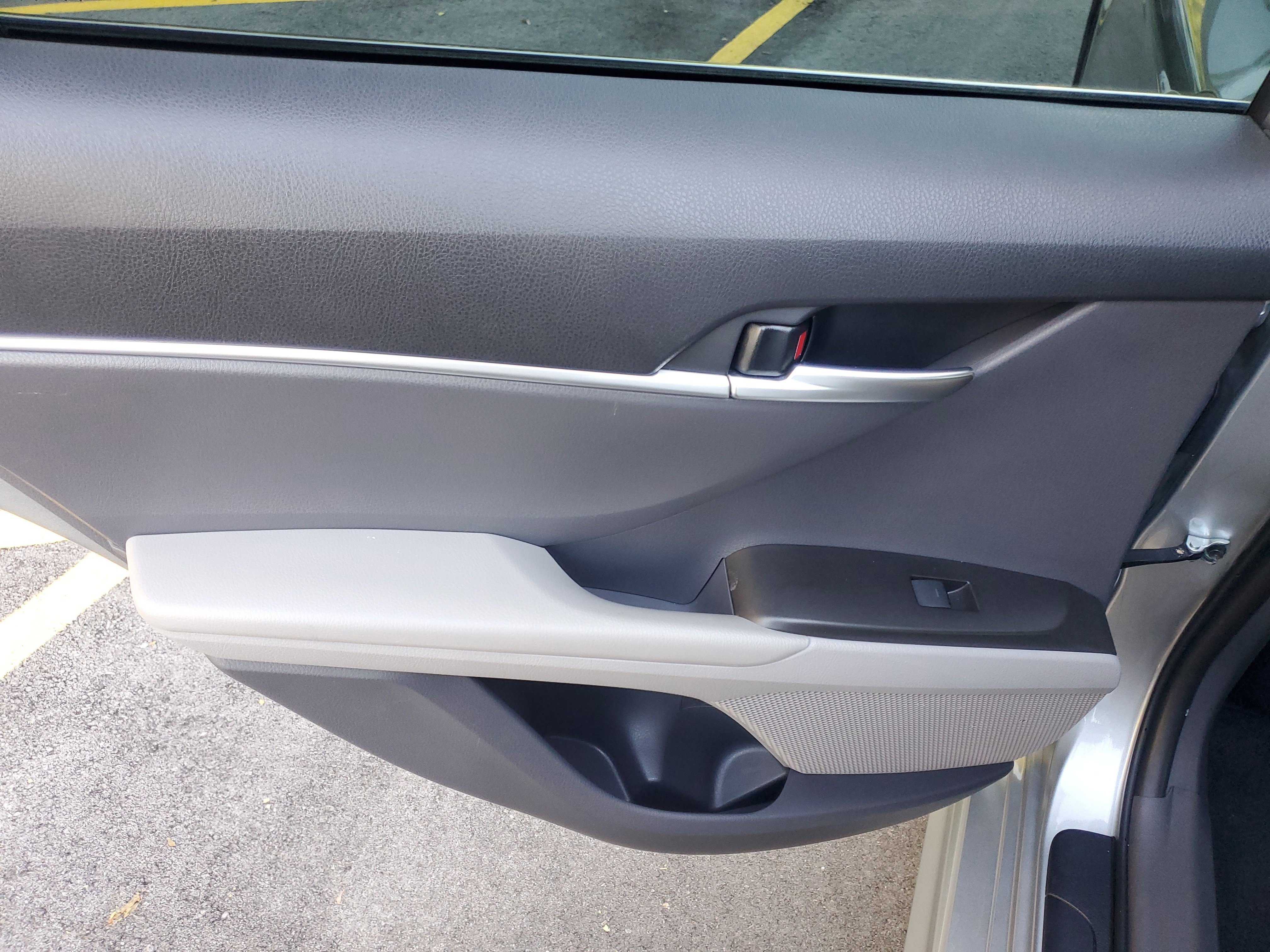 Used 2023 Toyota Camry SE image 14