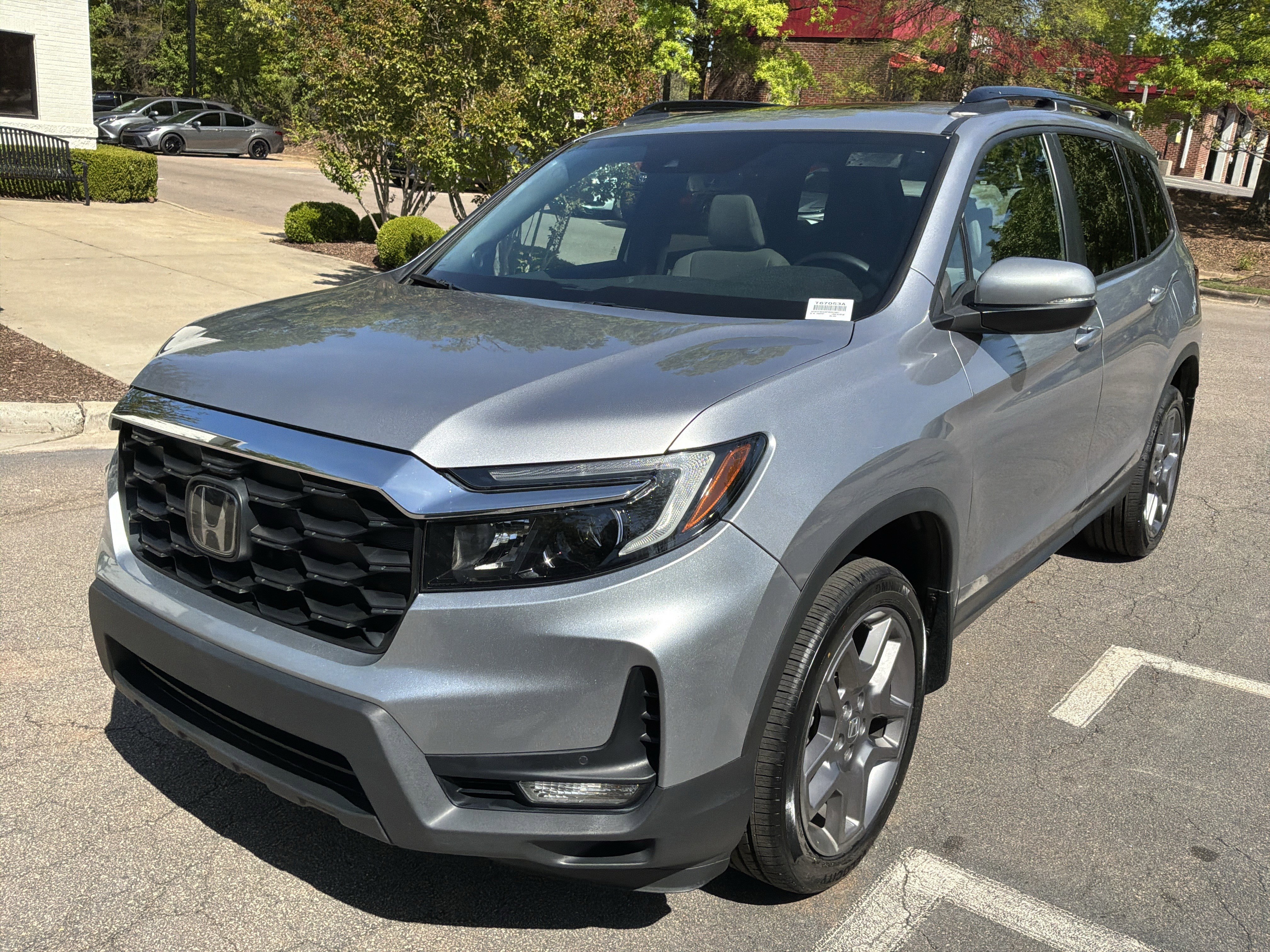 Used 2023 Honda Passport EX-L image 5
