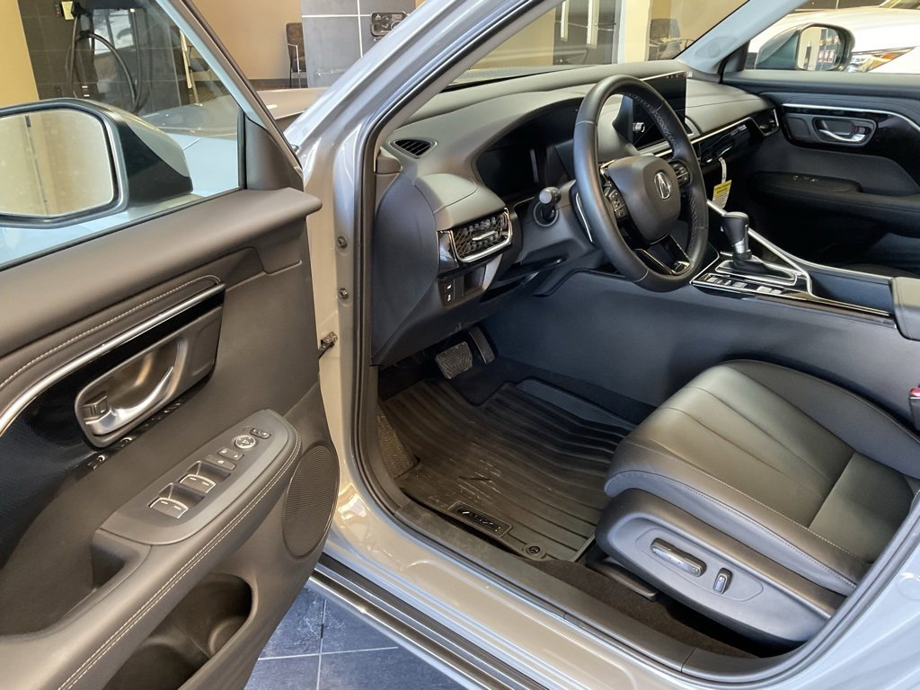 Certified 2025 Acura ADX Base image 10