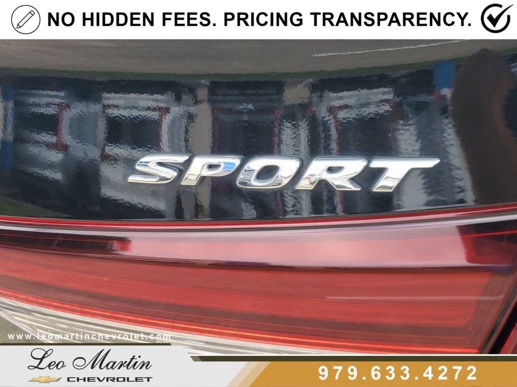 Used 2025 Honda Civic Sport image 6