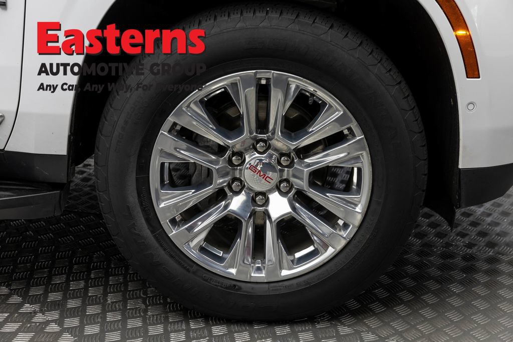 Used 2025 GMC Yukon XL Denali AWD/4WD image 36