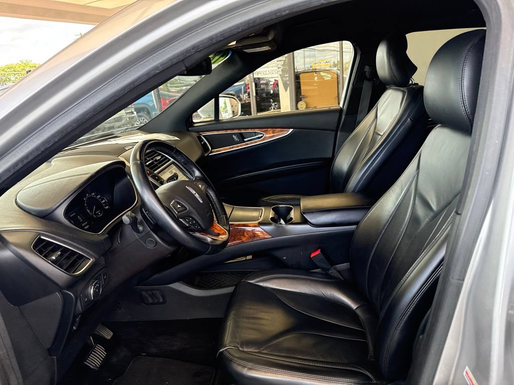 Used 2018 Lincoln MKX Select w/ Select Plus Package AWD/4WD image 10