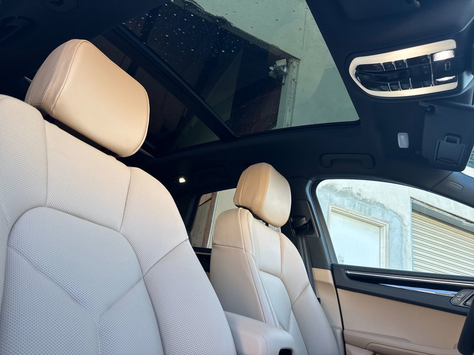 Certified 2025 Porsche Macan image 19