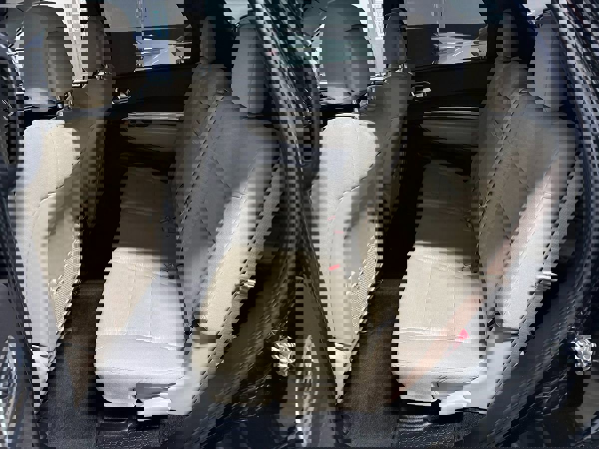 Used 2019 Dodge Durango SXT image 19