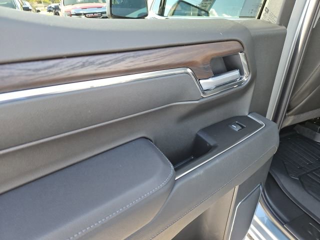 New 2026 GMC Sierra 1500 SLT w/ SLT Premium Package image 19
