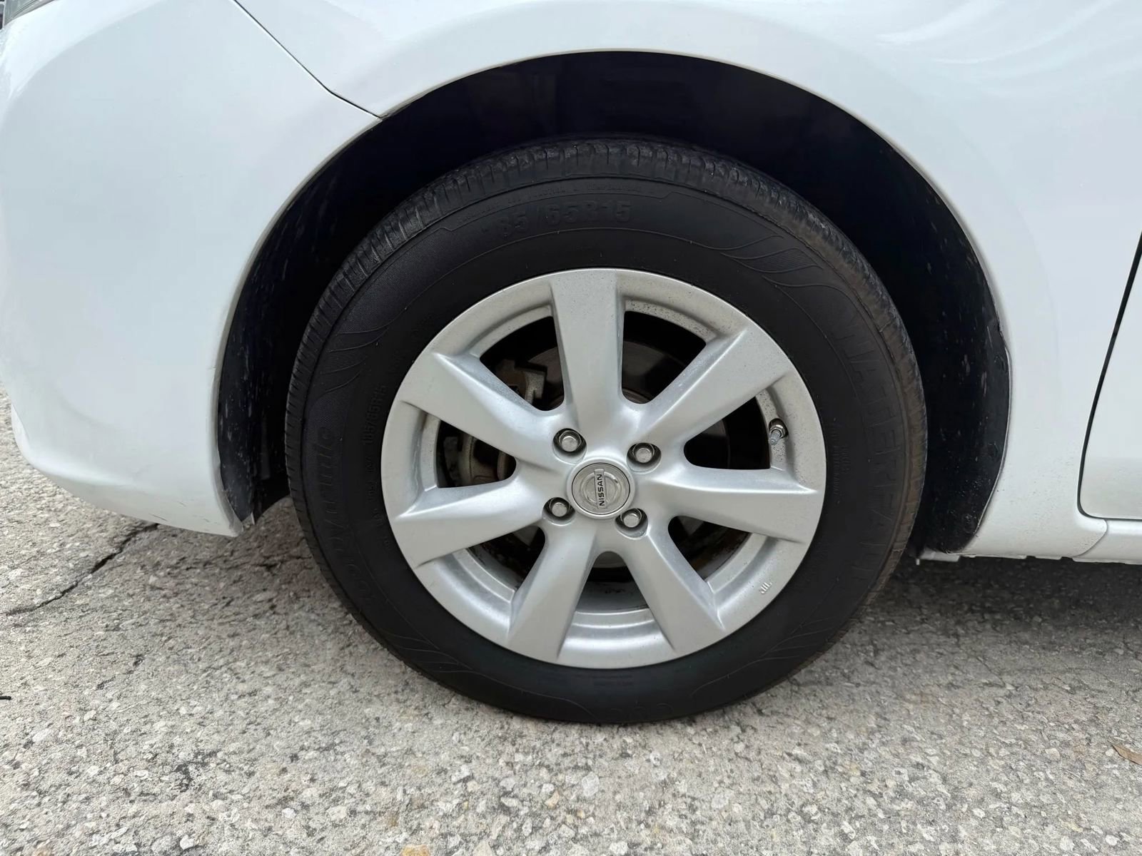 Used 2014 Nissan Versa SV w/ Convenience Package FWD image 20