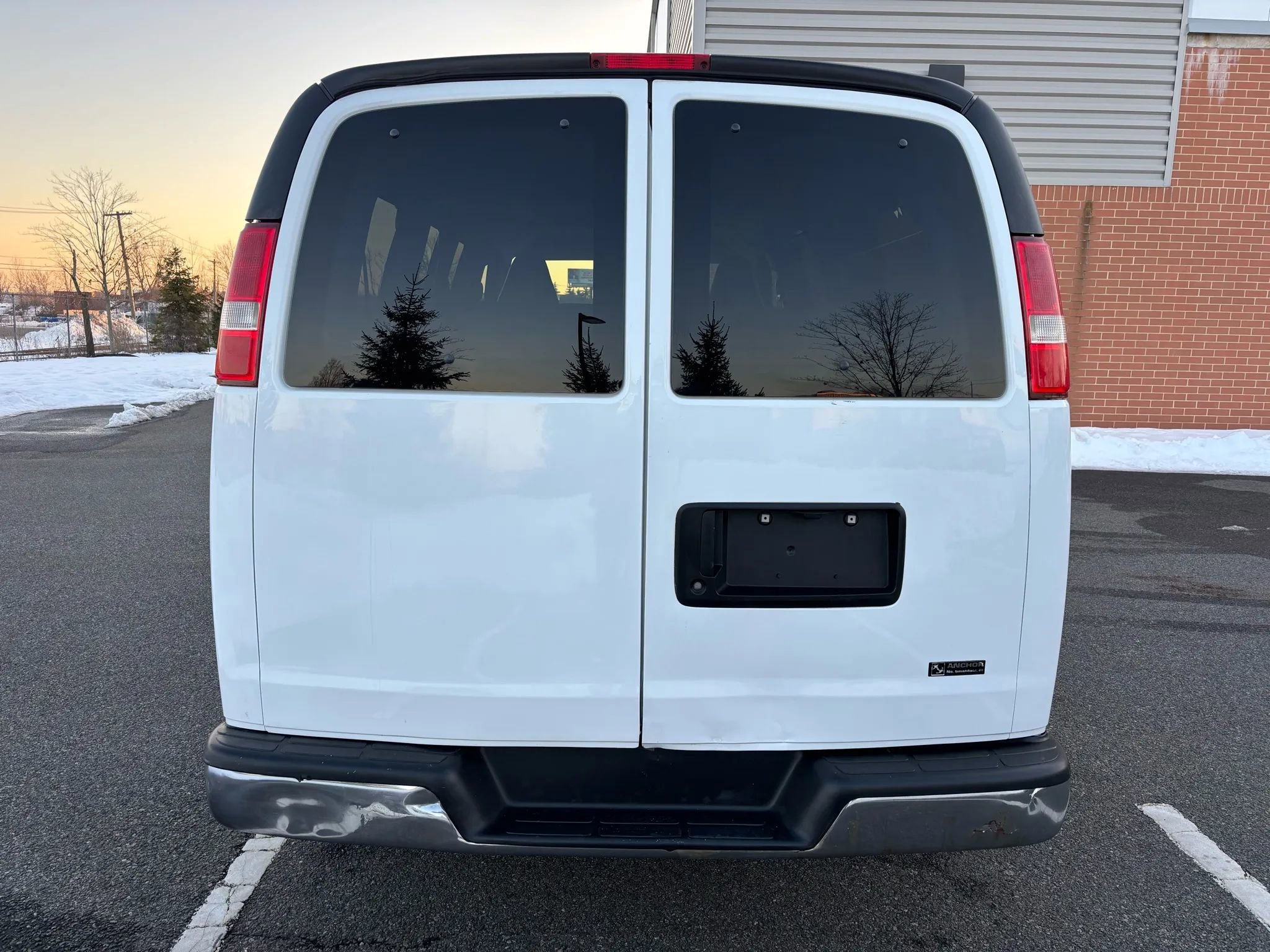 Used 2017 Chevrolet Express 2500 LT w/ LT Preferred Equipment Group image 9