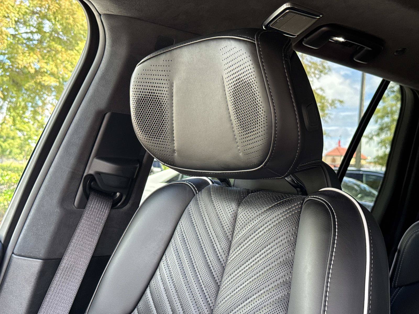 Used 2026 Cadillac Vistiq Premium Luxury w/ LPO, Floor Liner Package AWD/4WD image 23
