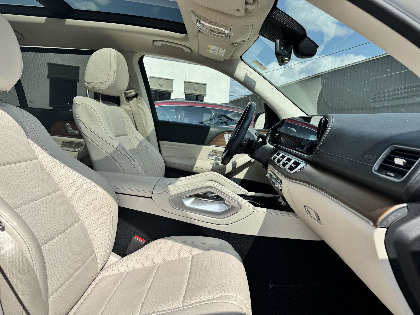 Used 2021 Mercedes-Benz GLS 450 4MATIC image 24
