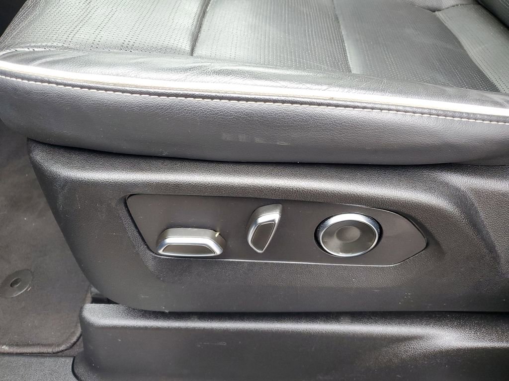 Used 2023 Cadillac Escalade Sport w/ LPO, ONYX Package image 7