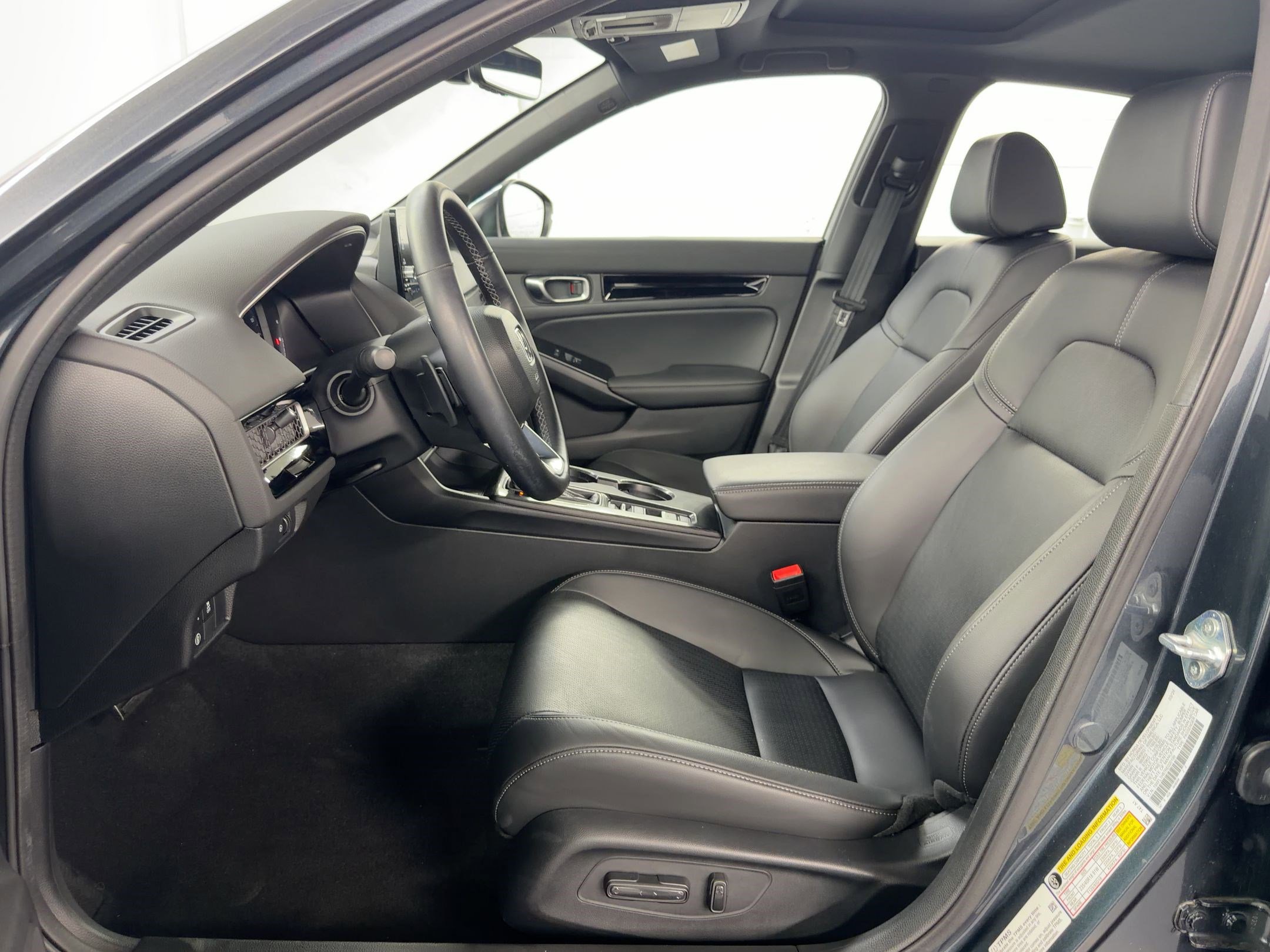 Certified 2024 Honda Civic Sport Touring image 5