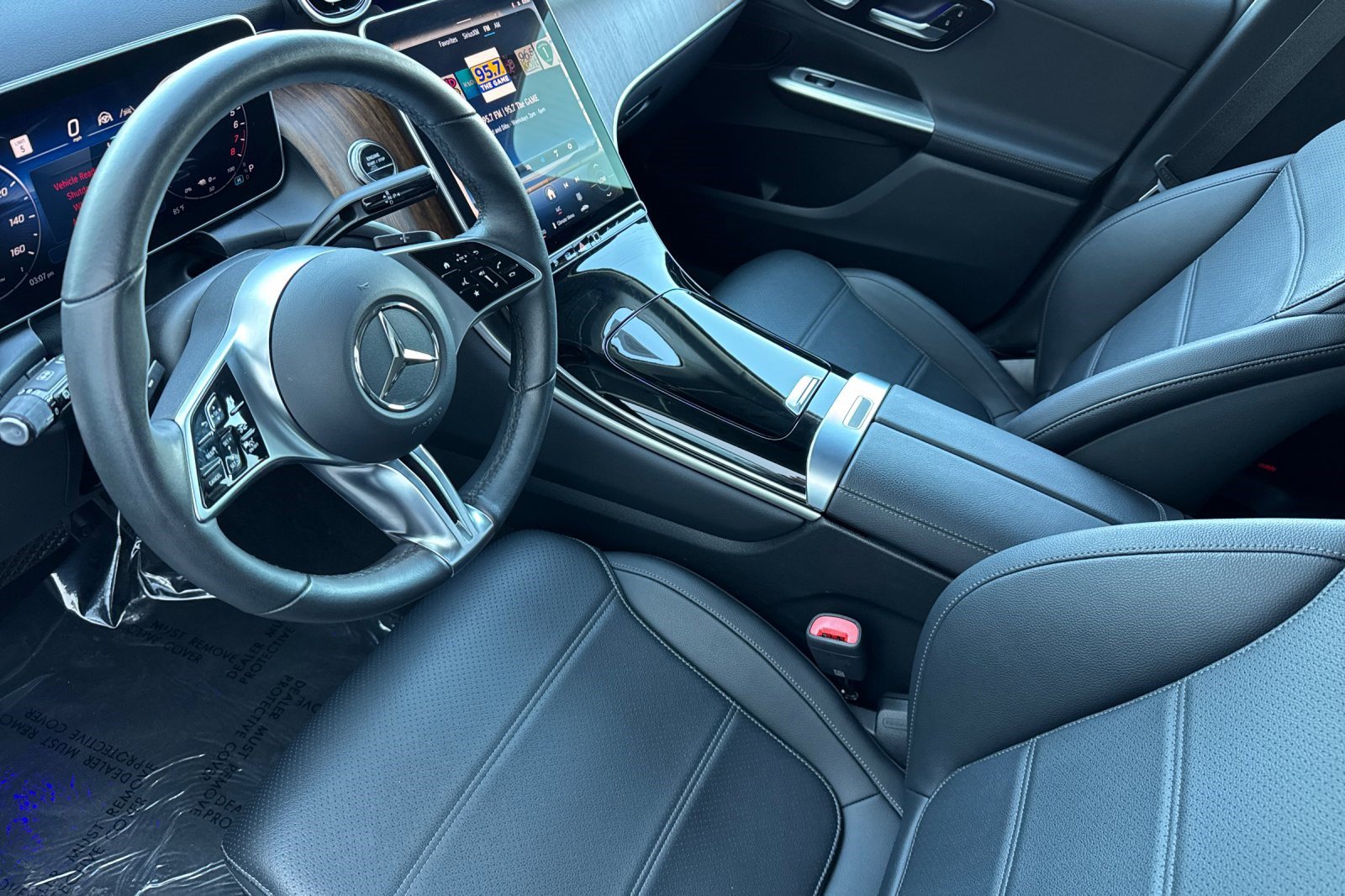 Certified 2025 Mercedes-Benz GLC 350e 4MATIC image 4