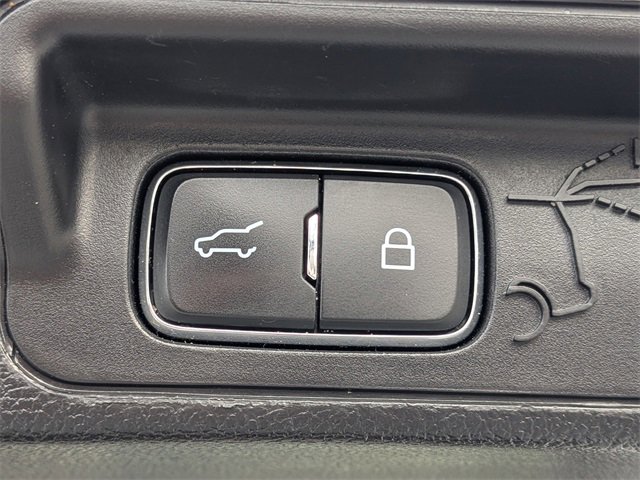 Used 2020 Ford Explorer Limited w/ Class III Trailer Tow Package image 13