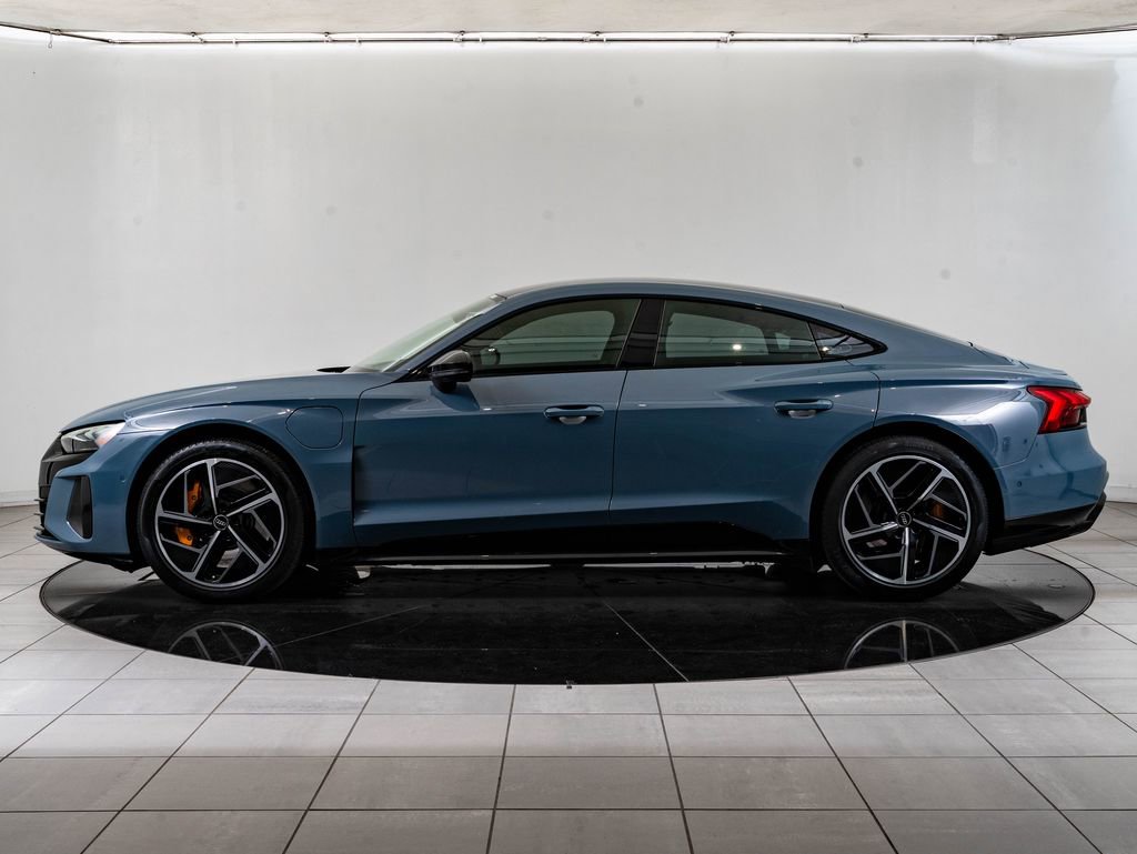 Used 2022 Audi RS e-tron GT image 5