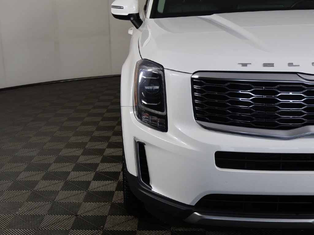 Used 2020 Kia Telluride EX w/ EX Premium Package image 17