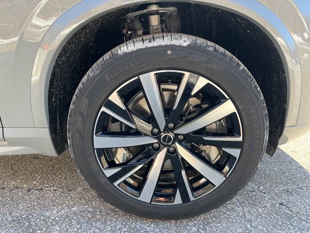 New 2026 Volvo XC90 B5 Core w/ Protection Package image 9