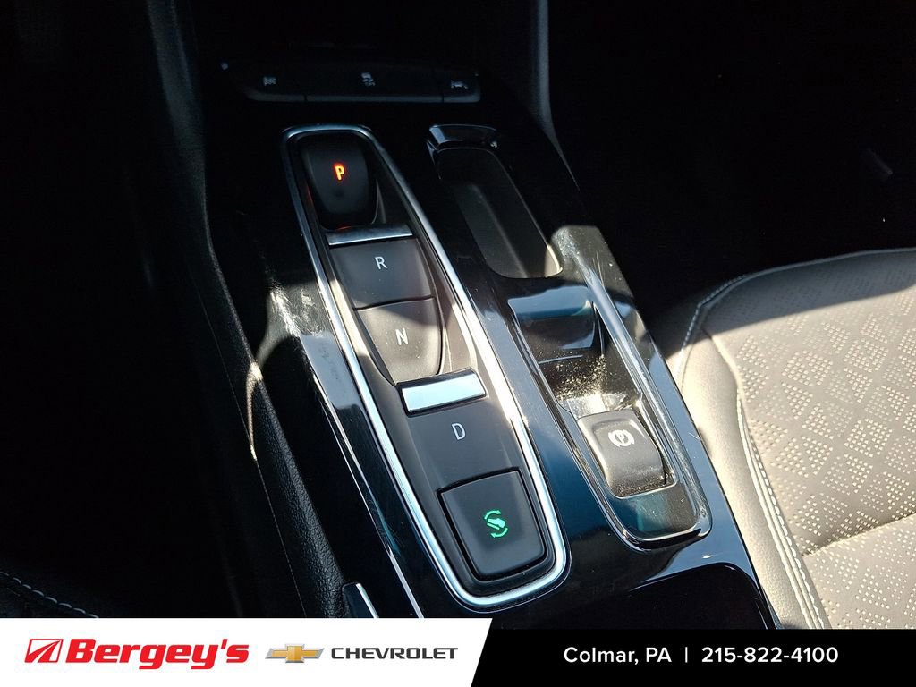 Used 2022 Chevrolet Bolt LT w/ Infotainment Package image 17