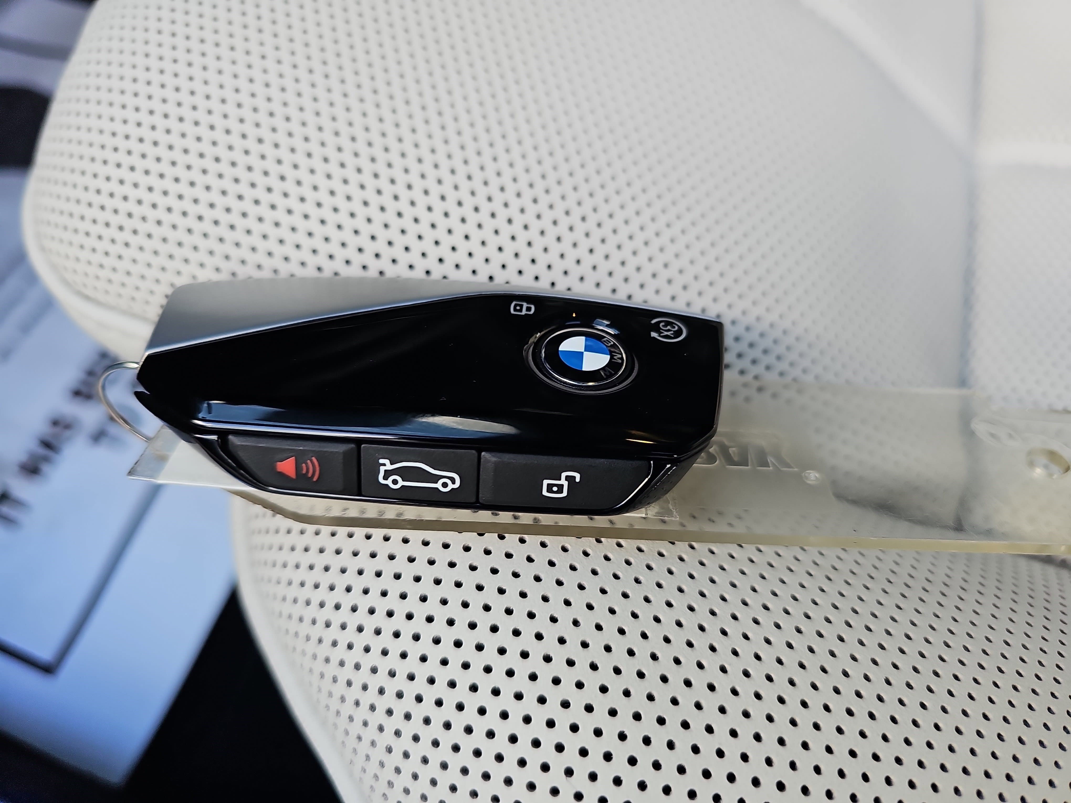 New 2026 BMW 740i xDrive w/ Executive Package image 37