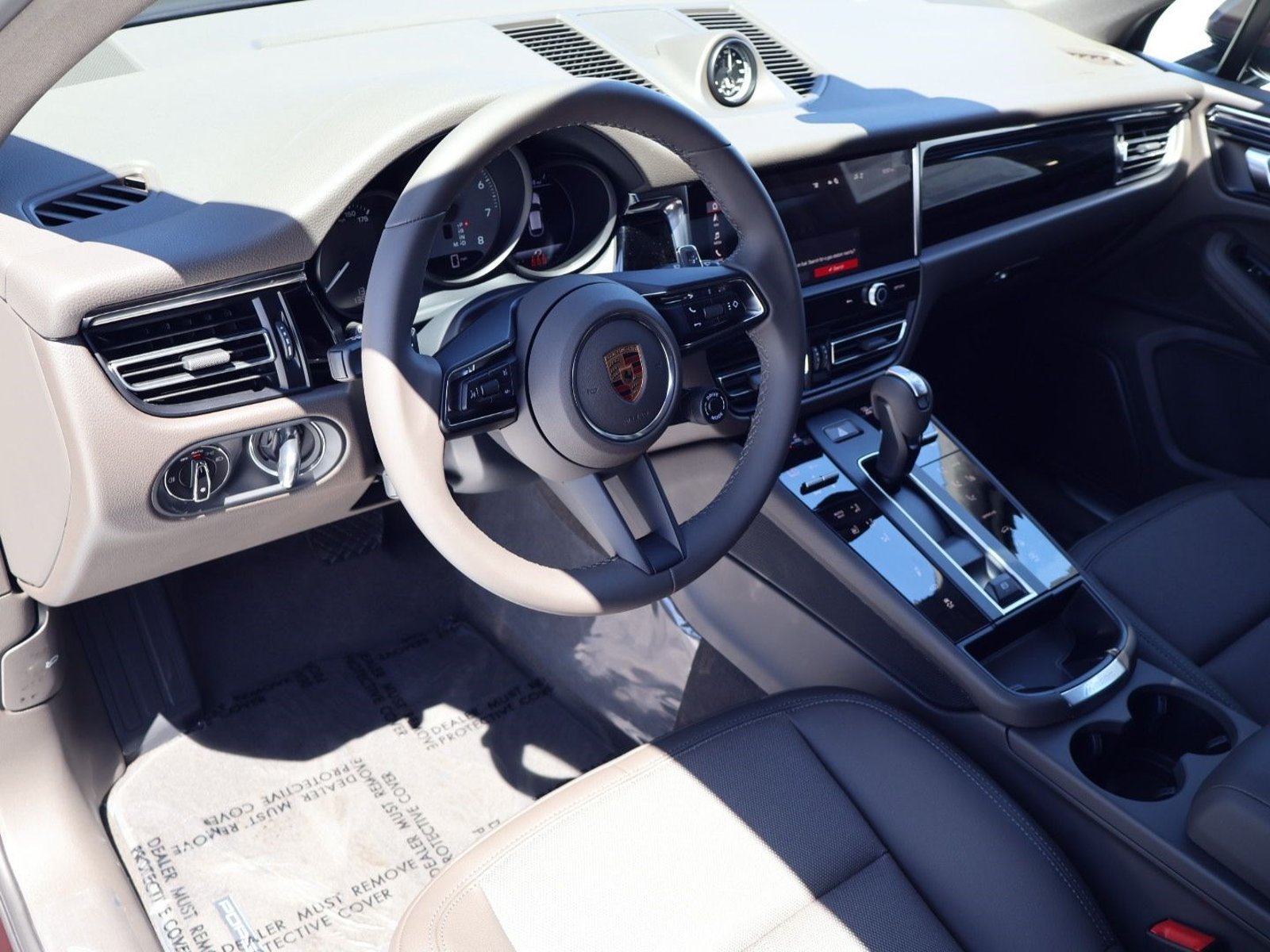 New 2026 Porsche Macan S AWD/4WD image 4
