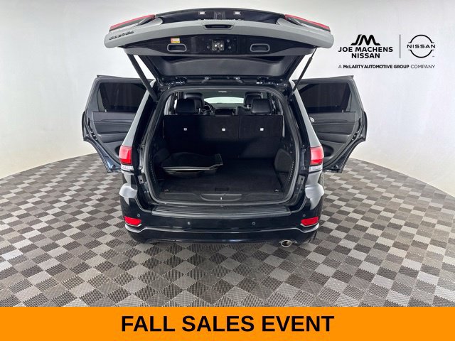 Used 2019 Jeep Grand Cherokee Altitude AWD/4WD image 30