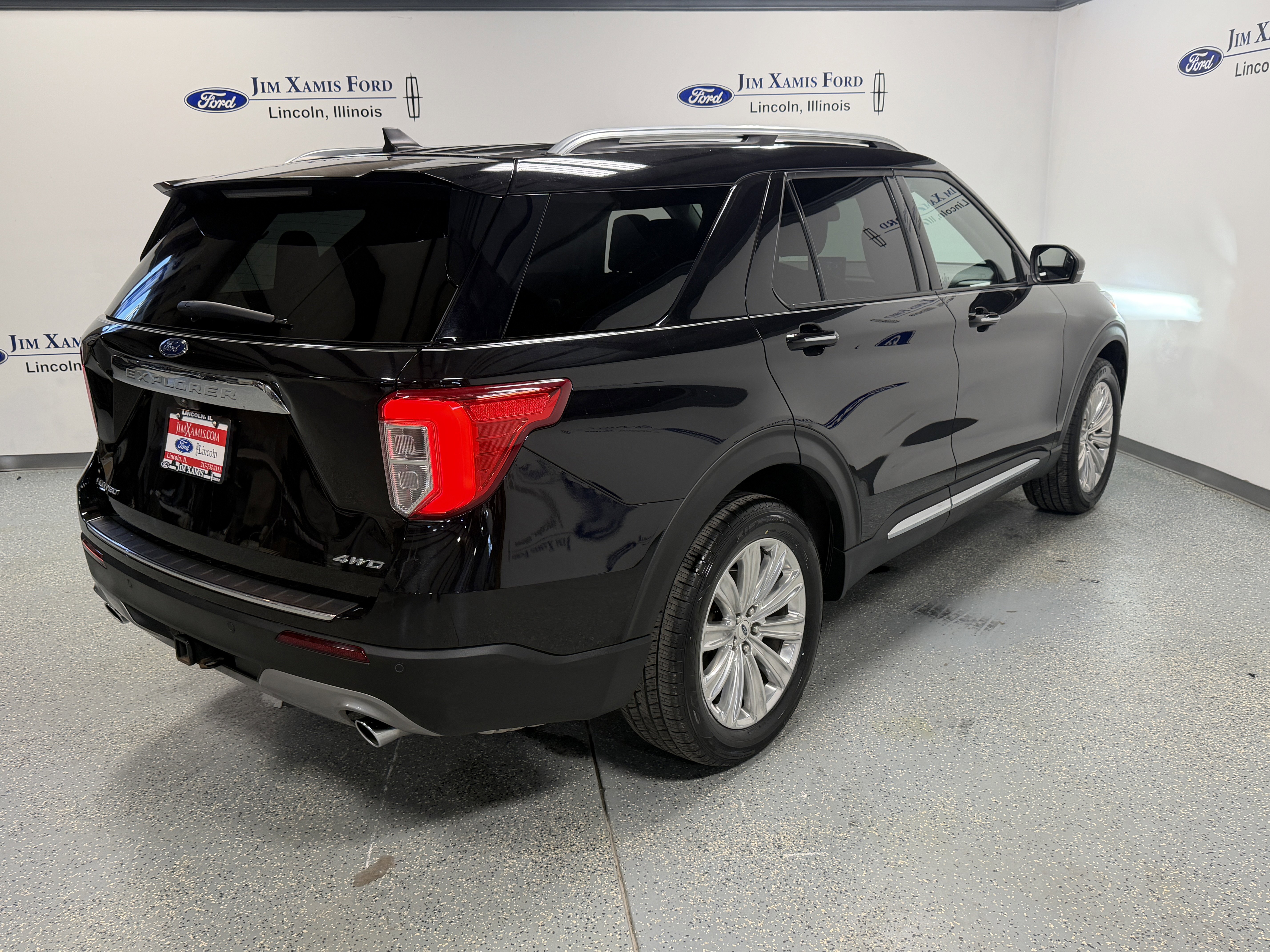 Used 2022 Ford Explorer Limited w/ Limited Technology Package image 6