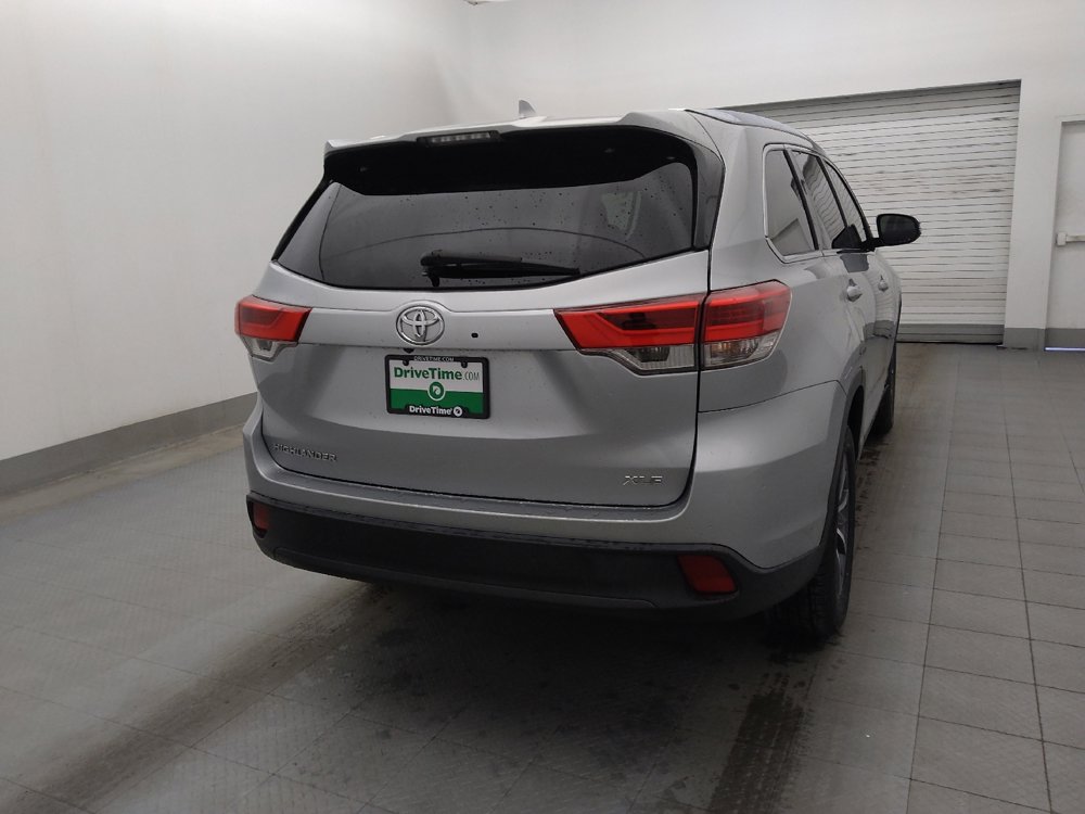 Used 2019 Toyota Highlander XLE FWD image 7