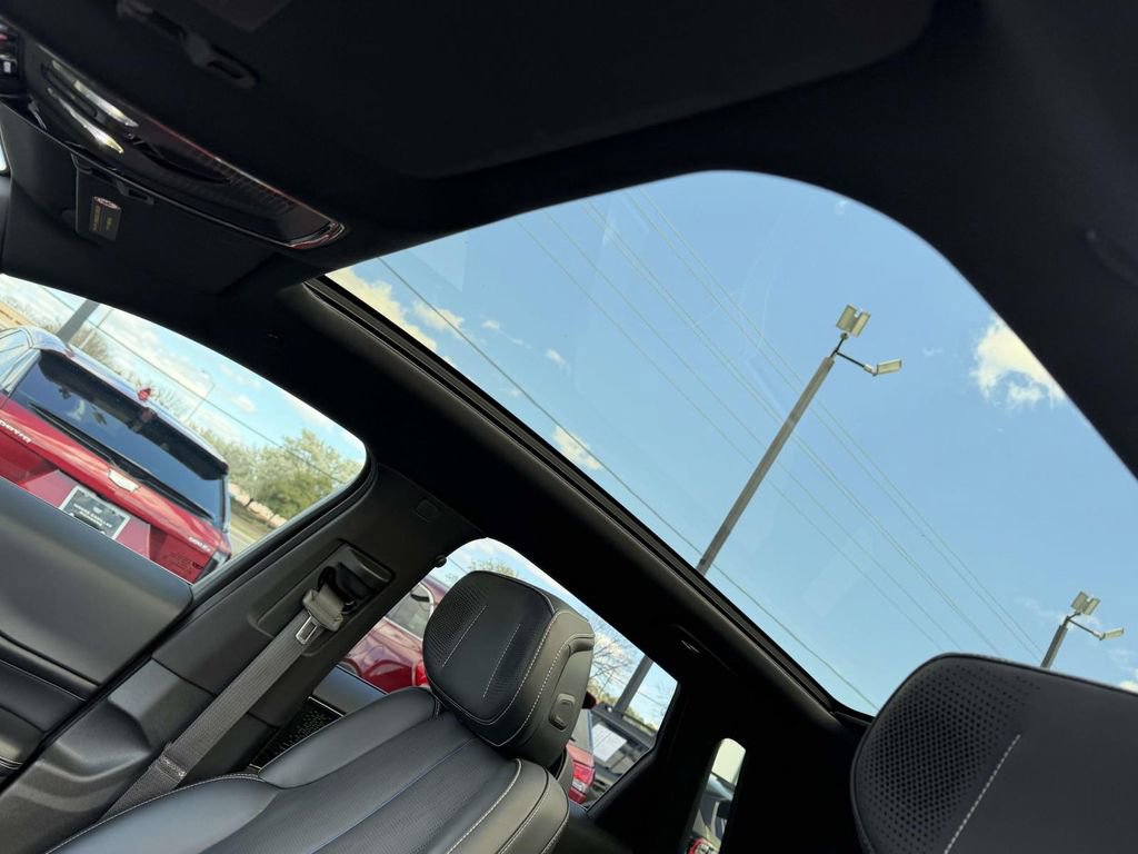 Used 2023 Cadillac Lyriq Luxury image 19