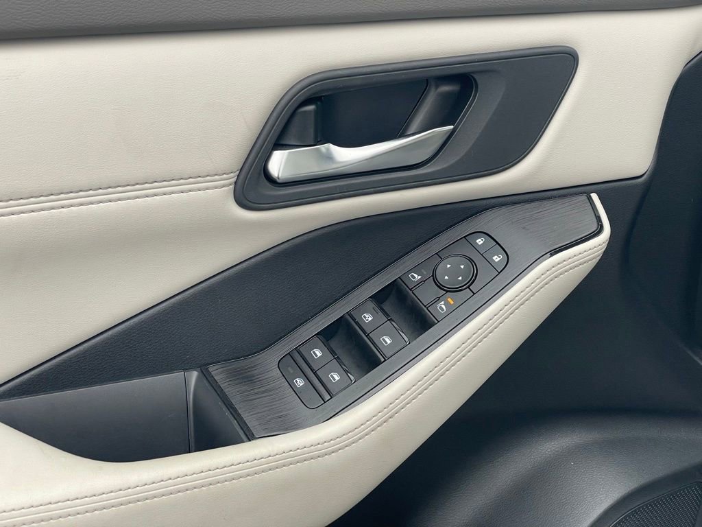 Certified 2024 Nissan Rogue SV w/ SV Premium Package image 12