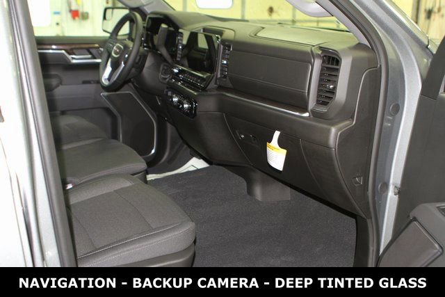New 2025 GMC Sierra 1500 Elevation image 23