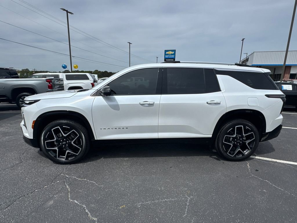 Used 2025 Chevrolet Traverse High Country image 9