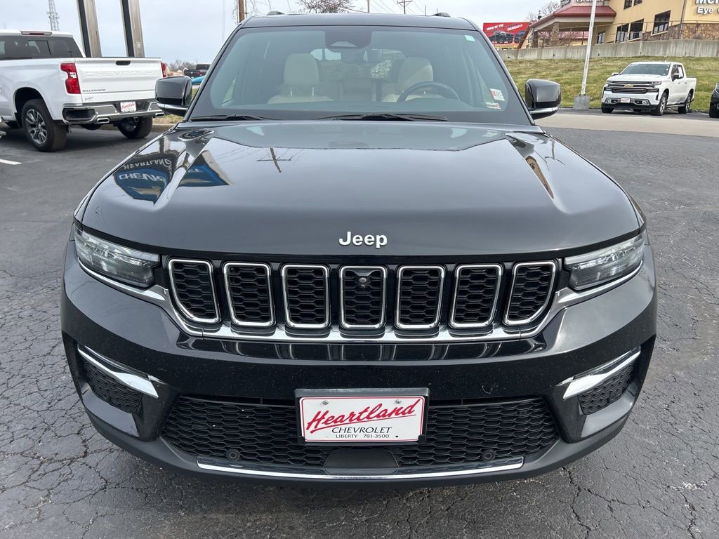 Used 2023 Jeep Grand Cherokee Limited w/ Luxury Tech Group II image 2