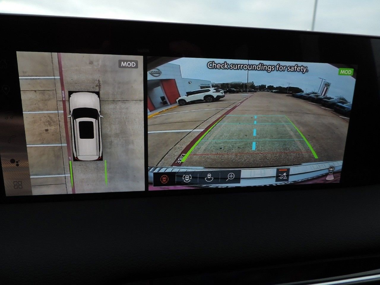 New 2026 Nissan Armada SL w/ Captain's Chari Seat Package image 27