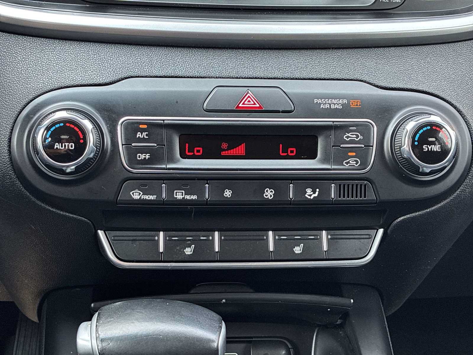 Used 2020 Kia Sorento LX w/ LX I4 Convenience Package AWD/4WD image 16