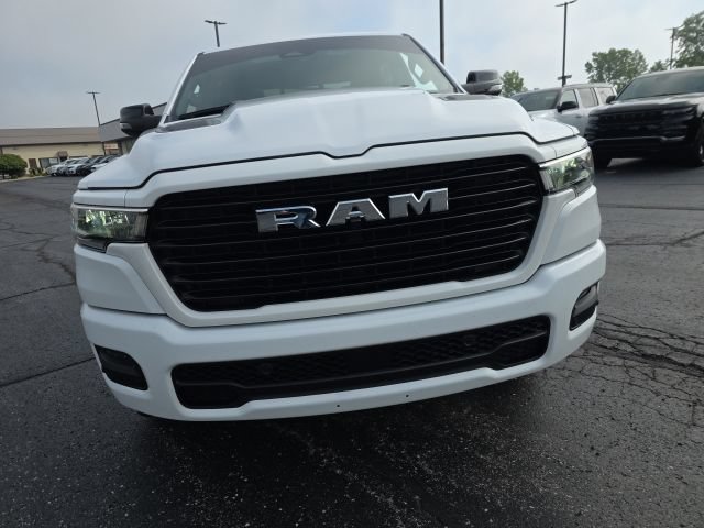 Used 2025 RAM 1500 Laramie AWD/4WD image 12