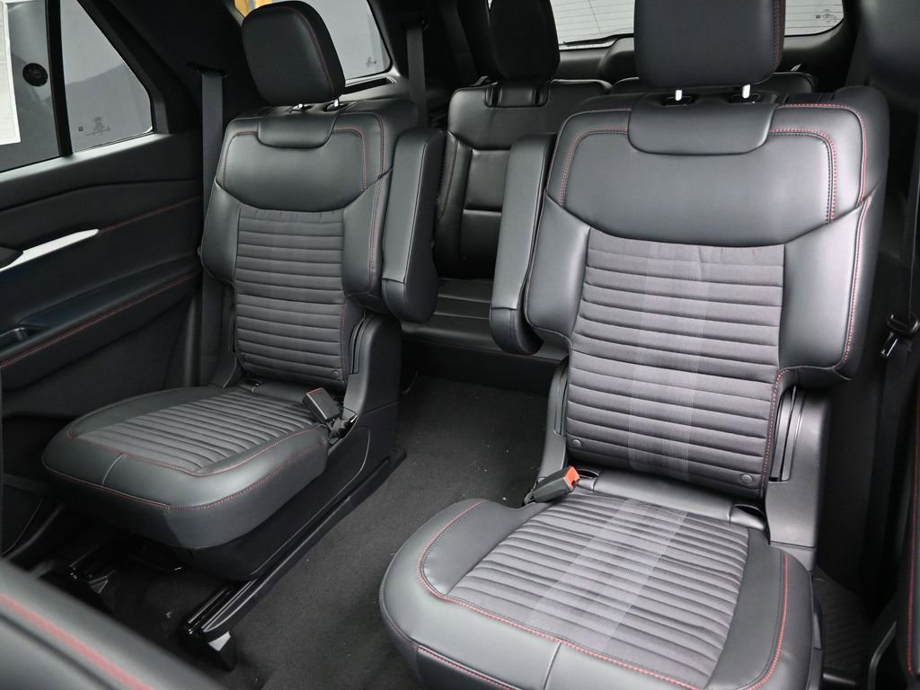 New 2025 Ford Explorer ST-Line w/ Premium Package image 28