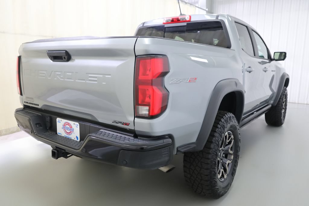Used 2024 Chevrolet Colorado ZR2 w/ ZR2 Convenience Package III AWD/4WD image 18