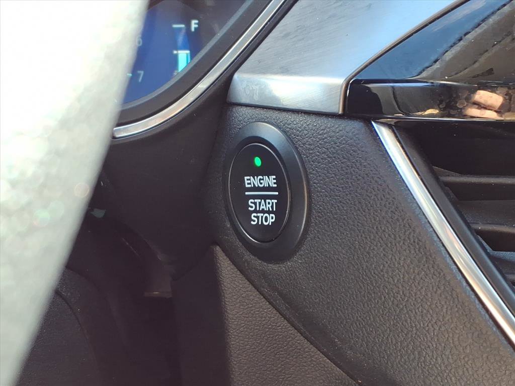 Used 2021 Ford Escape Titanium image 17