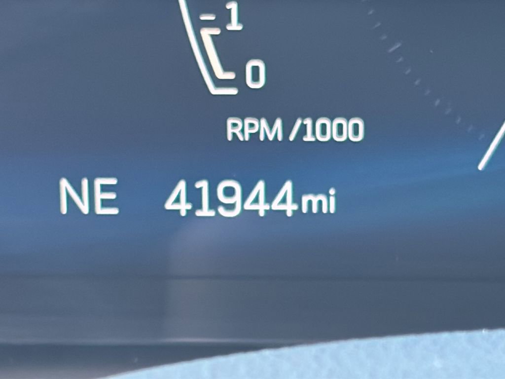 Used 2024 Cadillac XT4 Premium Luxury image 28