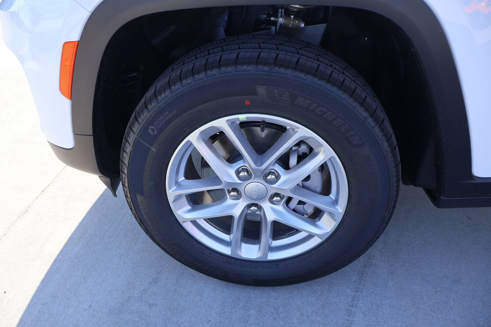 New 2026 Jeep Grand Cherokee Laredo RWD image 16