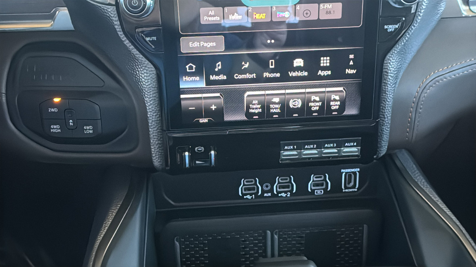 New 2026 RAM 2500 Limited AWD/4WD image 35